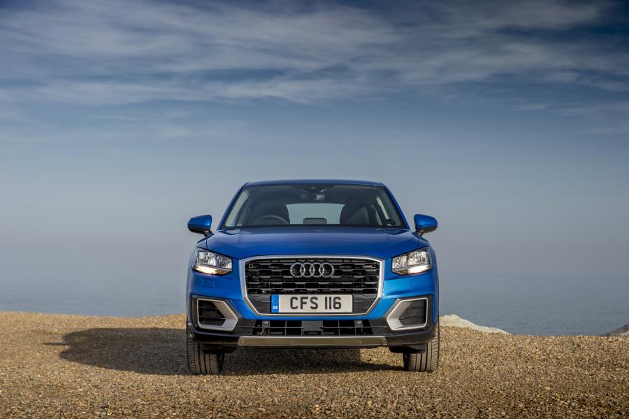  Audi Q2 TDI Design 2016 года  (UK) (фото 13 из 30)